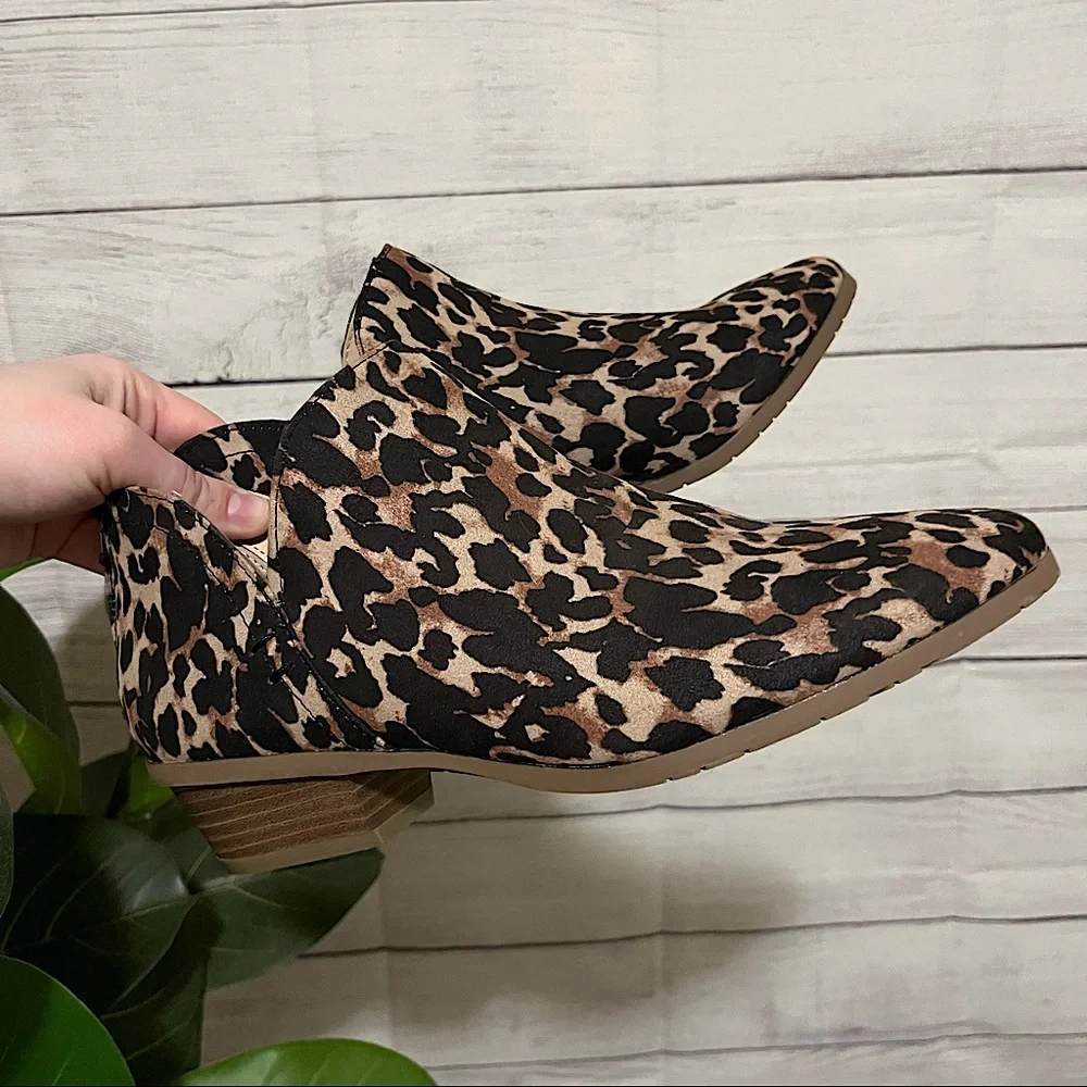 NEW Kenneth Cole leopard fall booties size 9.5